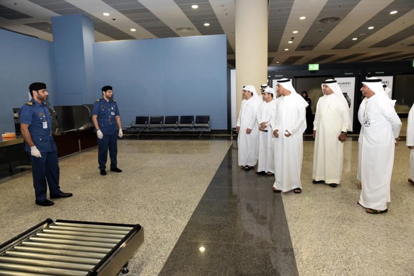 تفقد سير العمل في مطار آل مكتوم الدولي وأشاد بالإجراءات الوقائية المتبعة