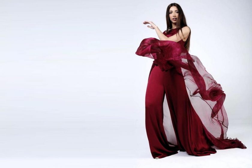 “هلا بالصين” تعرض المواهب الصاعدة بمجال الأزياء في الإمارات خلال أسبوع الموضة الصيني الافتراضي الأول