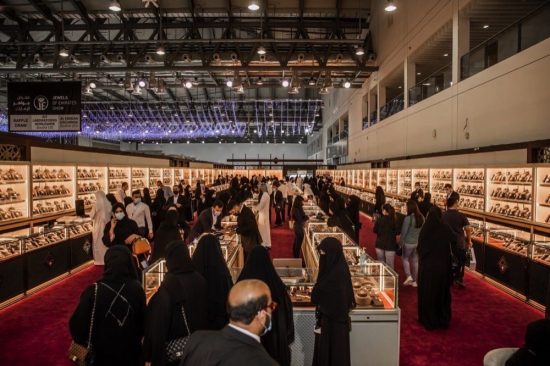 معرض “جواهر الإمارات” يؤكد مكانة الدولة كوجهة رائدة