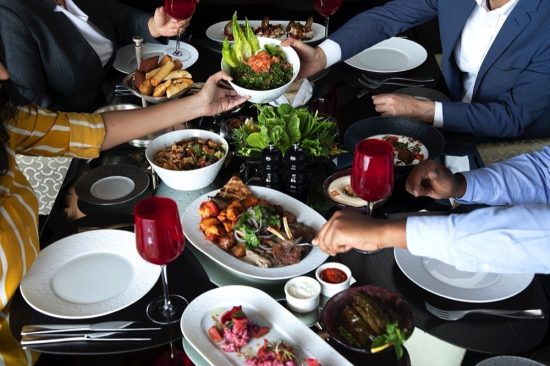 فندق كونراد أبوظبي أبراج الاتحاد يعيد افتتاح مطعم “لبيروت”