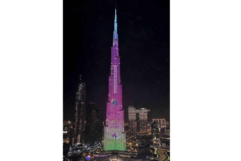 برج خليفة يضيء احتفالاً باليوم العالمي للأمراض النادرة 2022￼