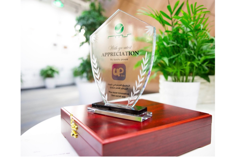 Uplive أكبر تطبيق مستقل في العالم للبث التفاعلي المباشر يحصل على أعلى جوائز الابتكار من روتانا ميديا جروب