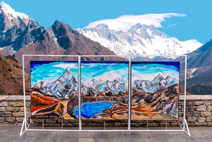 في اليوم العالمي لجبل إيفرست (29 مايو)، معرض ذي آرت ميز للمبدع ماركوس شايفر، يكشف عن أحدث تحفة فنية للفنان ساشا جفري، في أول حدث من نوعه على الإطلاق يُقام في جبل إيفرست