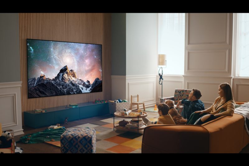 مزيج الفن والتقنيات المتطورة في تلفزيونات OLED المتميزة
