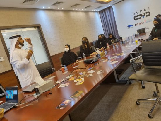 “دبي للإعلام” تدرب طلبة جامعة الإمارات على المهارات الإعلامية الاحترافية