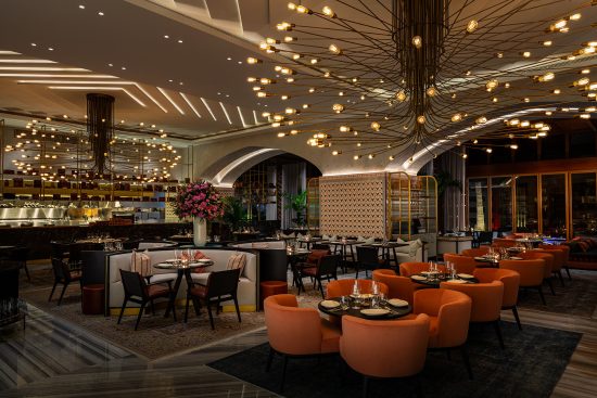 مطعم رويا دبي يفتح أبوابه ويقدّم لزوّاره أطباقاً أناضوليّة بلمسة عصرية بين ربوع فندق سانت ريجيس دبي، النخلة