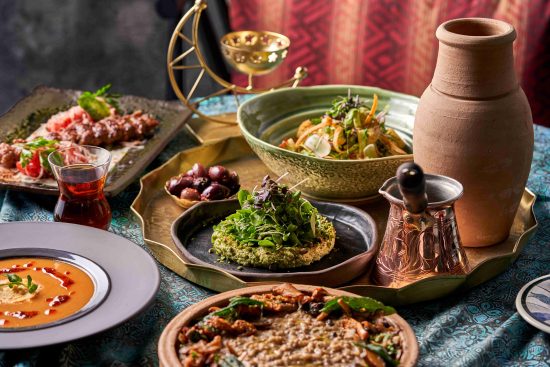 فندق سانت ريجيس دبي، النخلة يستعد لاستقبال شهر رمضان المبارك مقدمًا لضيوفه مع أفراد عائلاتهم سلسلة من التجارب الذوقية الفاخرة