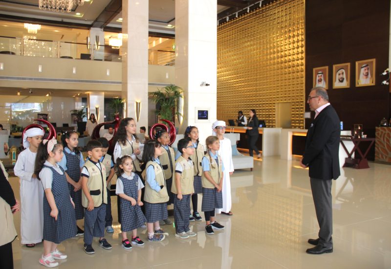 “فرحتكم فرحتنا” في ميديا روتانا دبي بالتنسيق بين مدرسة دبي الوطنية وهيئة الهلال الأحمر الإماراتي