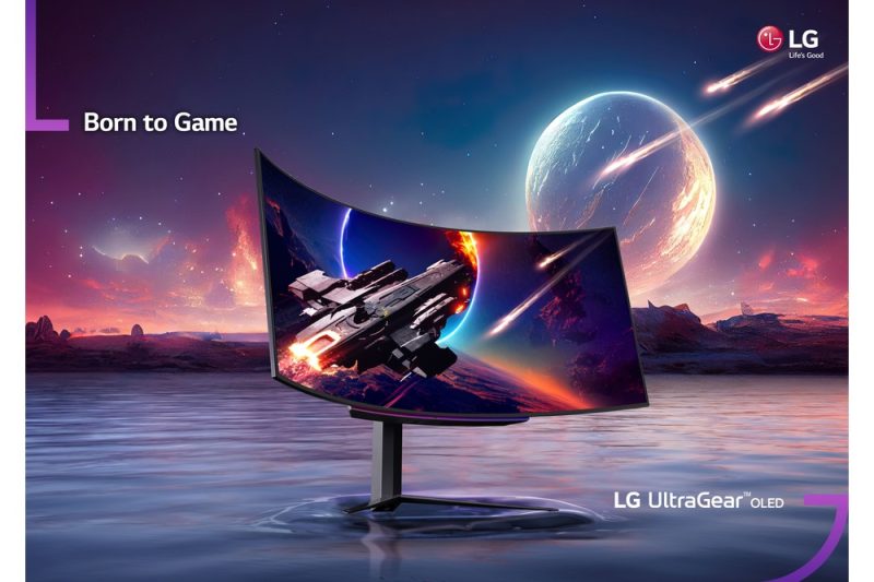 ACTION-FILLED FUN WITH THE LG ULTRAGEAR™ MONITOR FEATURING OLED TECHNOLOGY
