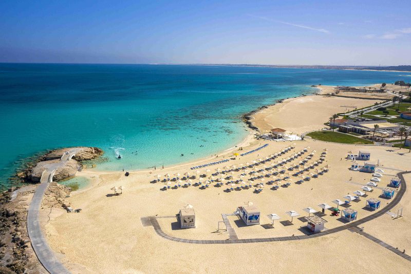فندق ريكسوس العلمين يتيح لضيوفه قضاء أمتع العطلات على شاطئ البحر المتوسط