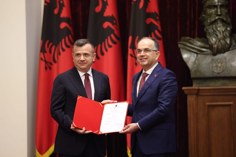 وزير الداخلية الألباني الجديد تاولانت بالا يتعهد بمحاربة الفساد ومحاربة الجريمة والمخدرات