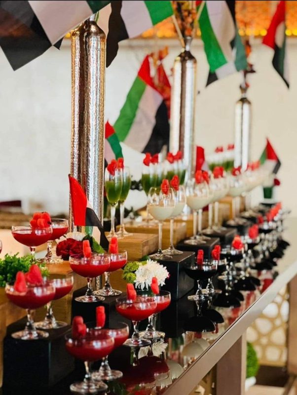 باب القصر يحتفل باليوم الوطني الثاني والخمسين لدولة الإمارات مقدمًا لضيوفه خصمًا قيمته 52% في المطاعم التابعة له