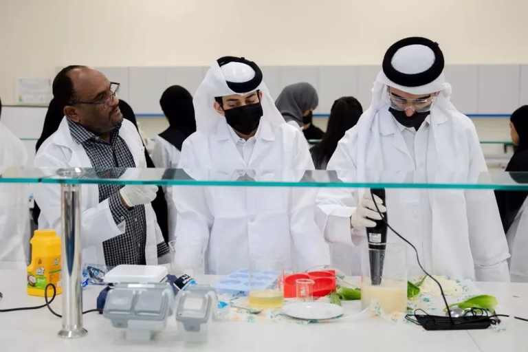 Hamdan Bin Rashid Al Maktoum Foundation Organizes “Pioneers of Excellence Forum” for Gulf Award Winners and Educational Coordinators