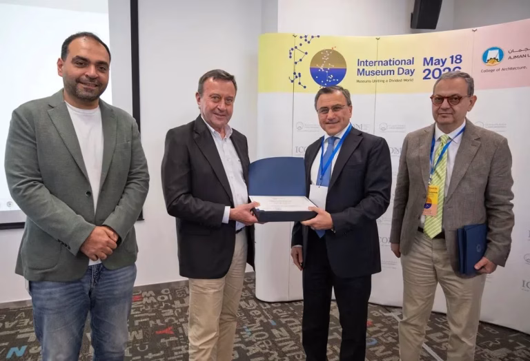 عندما تصبح المتاحف جسوراً تربط بين الثقافاتاليوم العالمي للمتاحف يفتح حواراً ثقافياً في جامعة عجمان حول قوة التواصل الإنساني