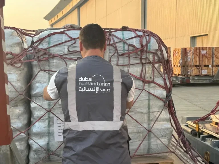 دبي الإنسانية توجّه رابع شحناتهاالإغاثية إلى أوغندا ضمن جسرها الجوي الداعملجهود مكافحة فيروسإيبولا