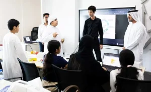 مؤسسة حمدان بن راشد تفتتح معرض مشاريع ملتقى مهارات الغد الصيفي 2026